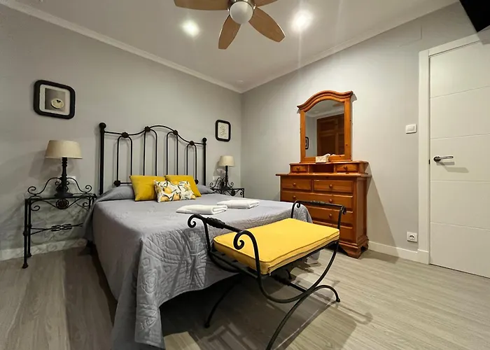 Lemon Tree Corazon De Grupo Ac Gestion * カディス